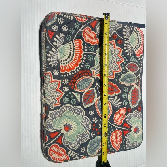 Vera Bradley NOMADIC FLORAL Tablet Sleeve iPad Zip Laptop Cover 14”W and 11”H - Picture 5 of 6